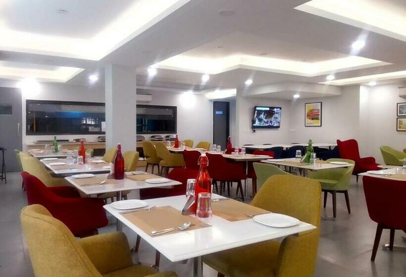 Inde Hotel Golf Course Extension, Gurgaon