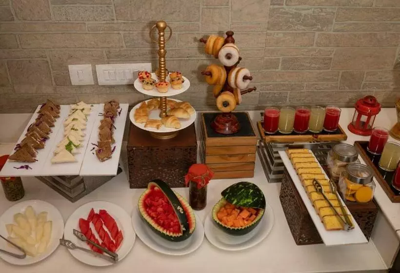 Inde Hotel Golf Course Extension, Gurgaon