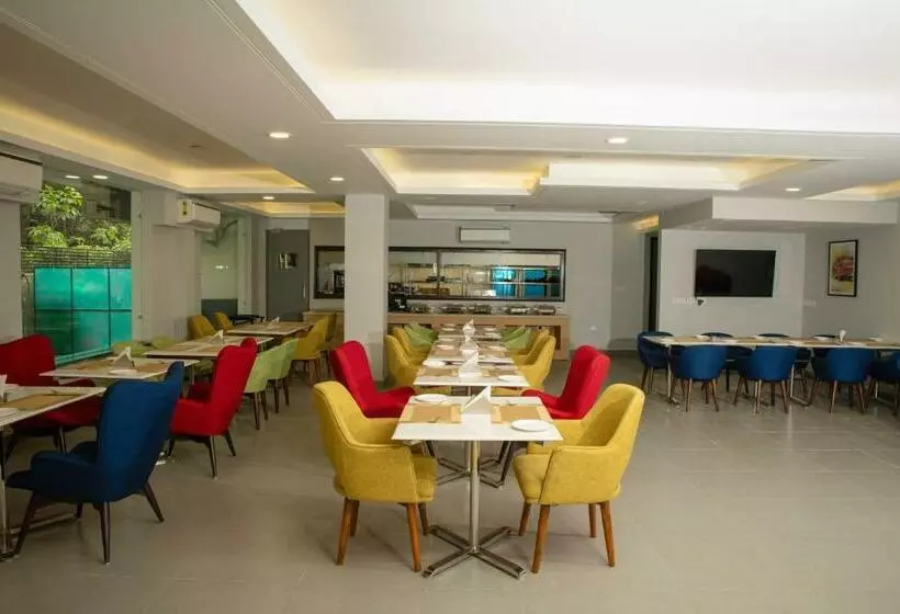 Inde Hotel Golf Course Extension, Gurgaon