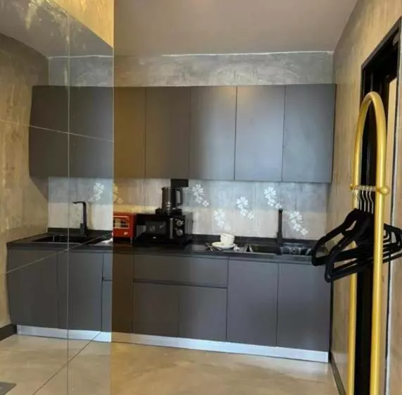 Sri Indar Hotel & Suites