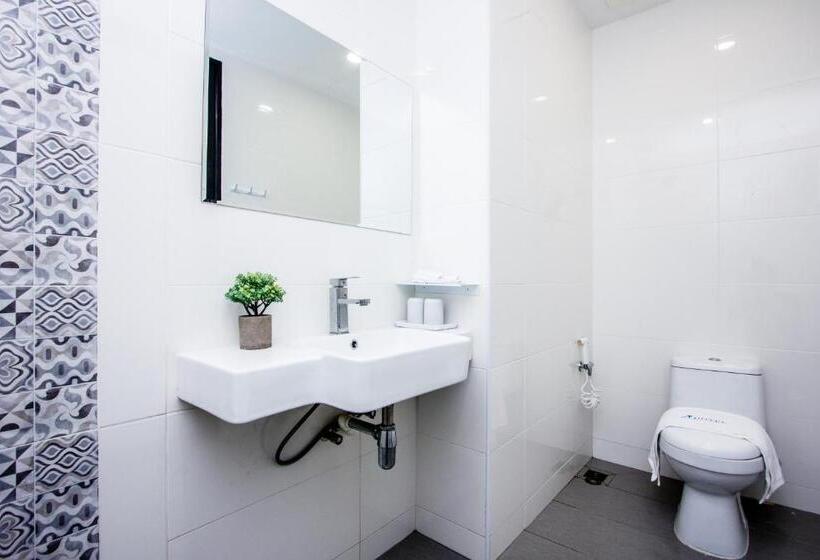 Sri Indar Hotel & Suites