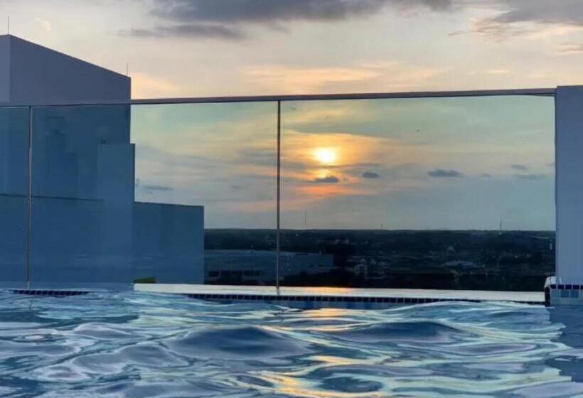 Sri Indar Hotel & Suites