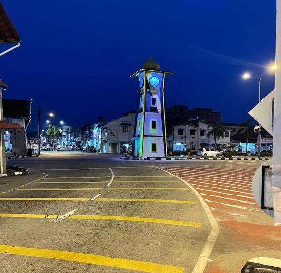 Sri Indar Hotel & Suites