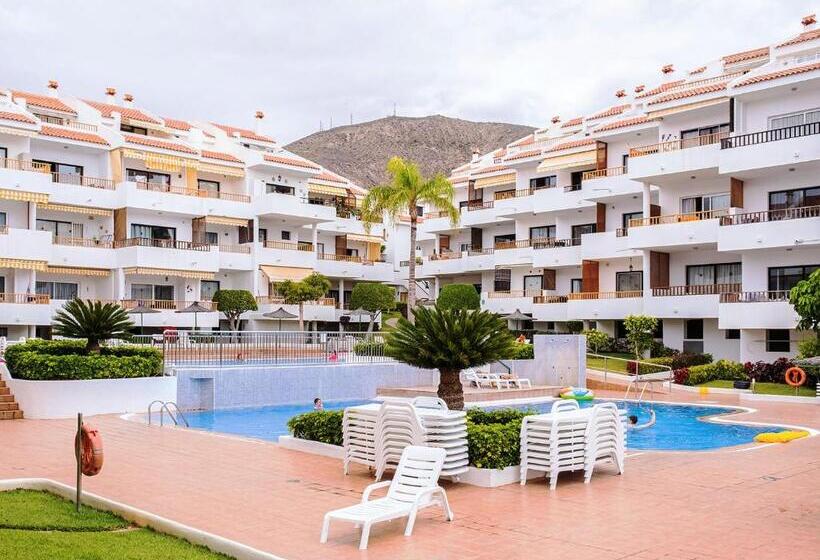 Live Los Cristianos Garden And Pool