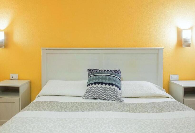 Live Los Cristianos Garden And Pool