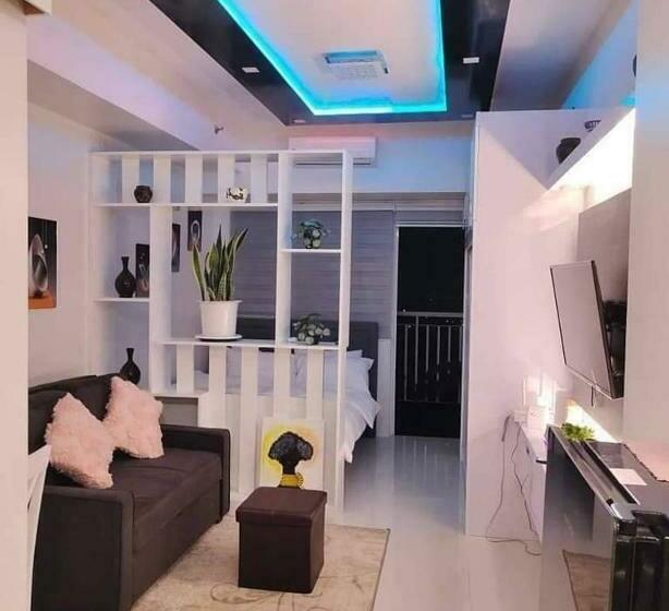 Tagaytay Lounge By: Amber S Abode