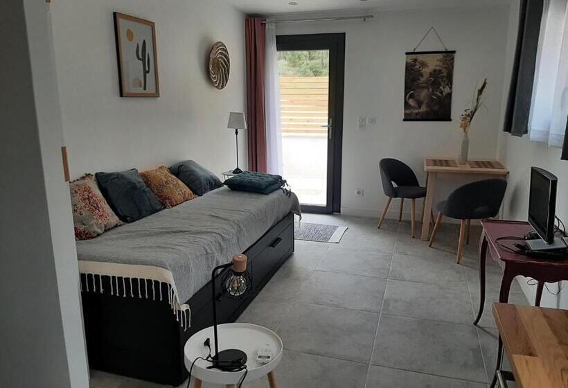 La Colinière, Joli Studio En Pleine Nature