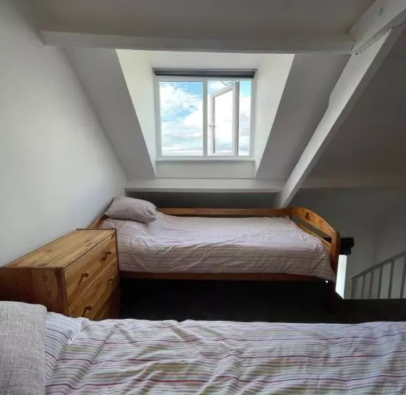 Port Mulgrave Cosy Cottage