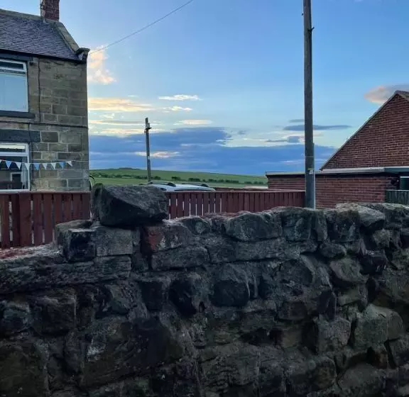 Port Mulgrave Cosy Cottage