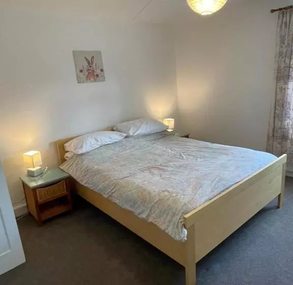 Port Mulgrave Cosy Cottage