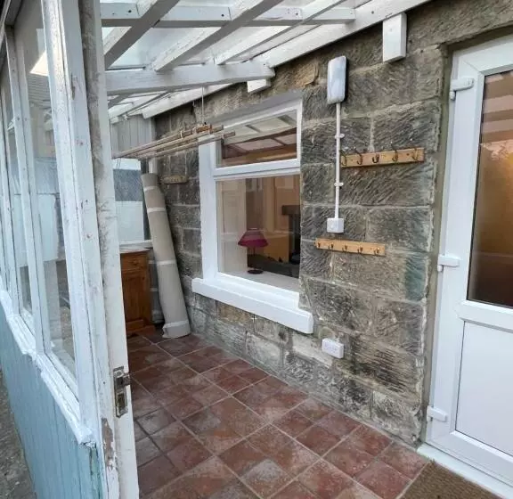 Port Mulgrave Cosy Cottage