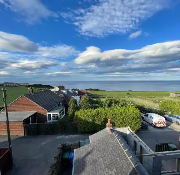 Port Mulgrave Cosy Cottage