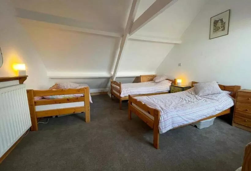 Port Mulgrave Cosy Cottage
