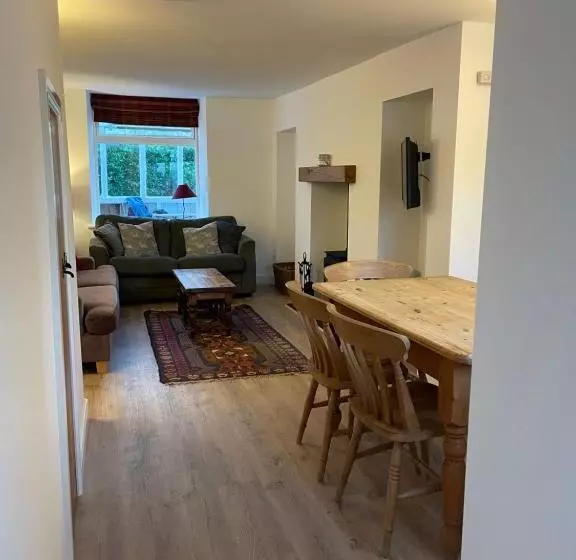 Port Mulgrave Cosy Cottage