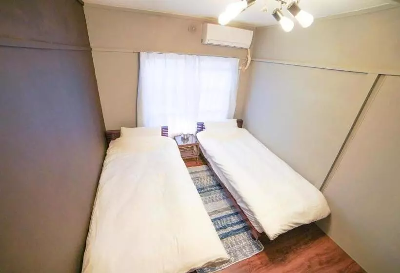 Route99 Yumoto 箱根湯本駅近山沿い川沿い 箱根湯本徒歩8分wifi 大人気ゲーム機無料 最大6名 無料駐車場