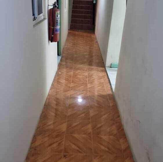 فندق صغير Twin Fin Plaza