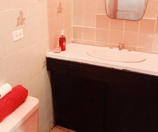 فندق صغير Twin Fin Plaza