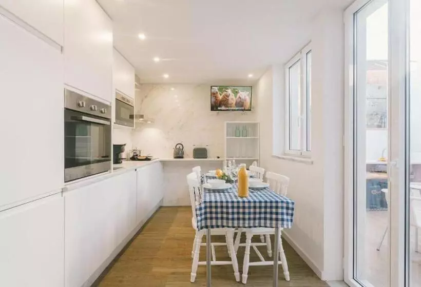 Best Houses 61   Lusiadas Ii