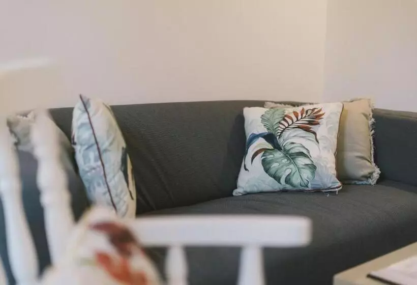 Best Houses 61   Lusiadas Ii