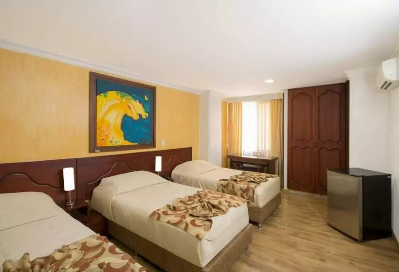 هتل Luxor Pereira