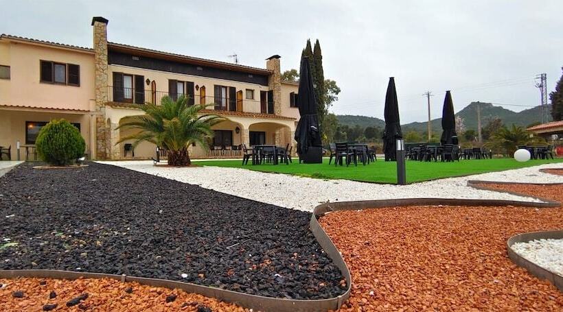 酒店 Hostal Mega Darnius