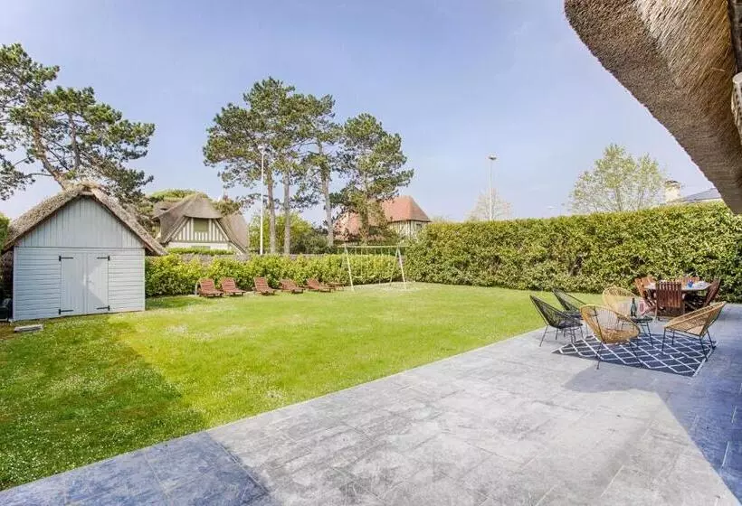 Luxueuse Chaumière 4 Chambres Avec Piscine
