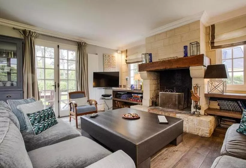 Luxueuse Chaumière 4 Chambres Avec Piscine
