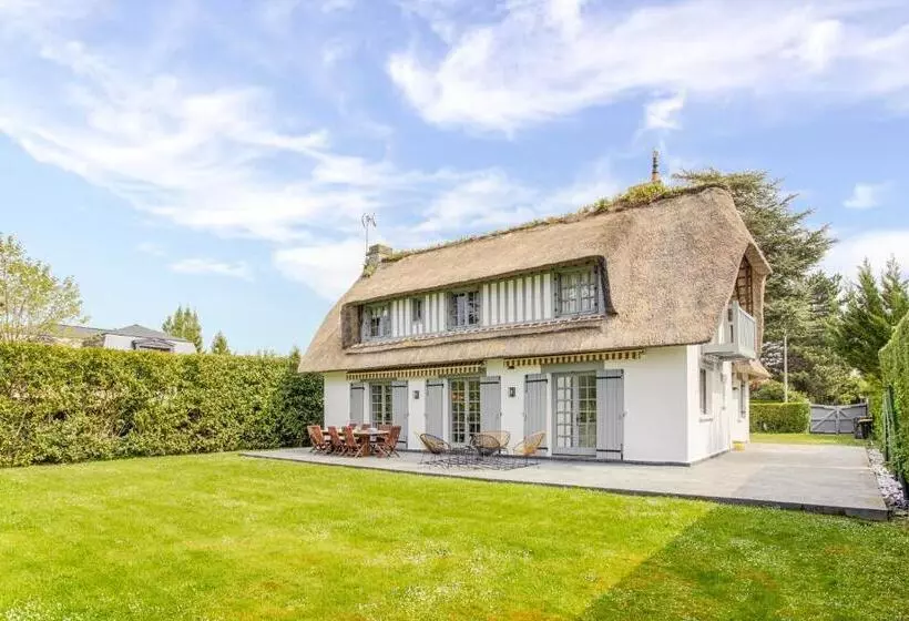 Luxueuse Chaumière 4 Chambres Avec Piscine