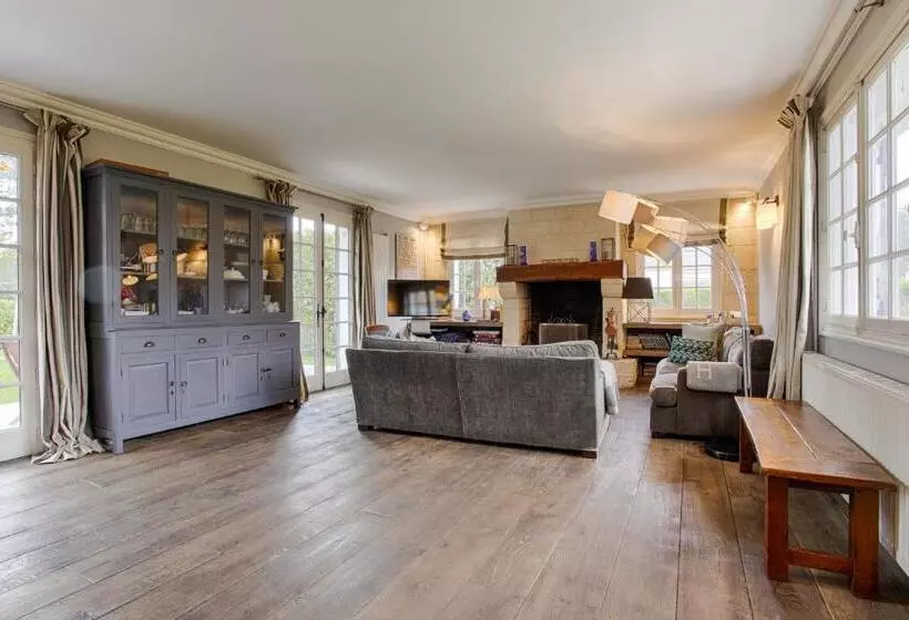 Luxueuse Chaumière 4 Chambres Avec Piscine