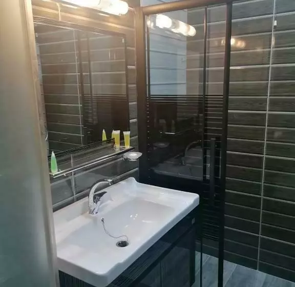Nice View Hotel فندق الأطلالة الجميلة للعائلات فقط