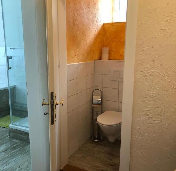 Altes Schulhaus Mutschelbach