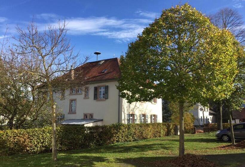 Altes Schulhaus Mutschelbach