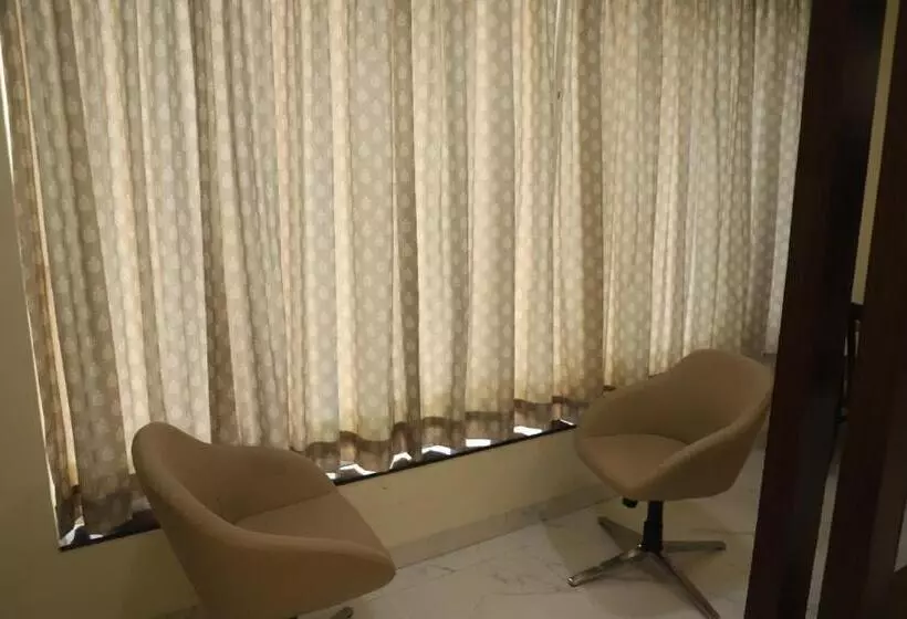 Hotelli Id Square Residency Parbhani