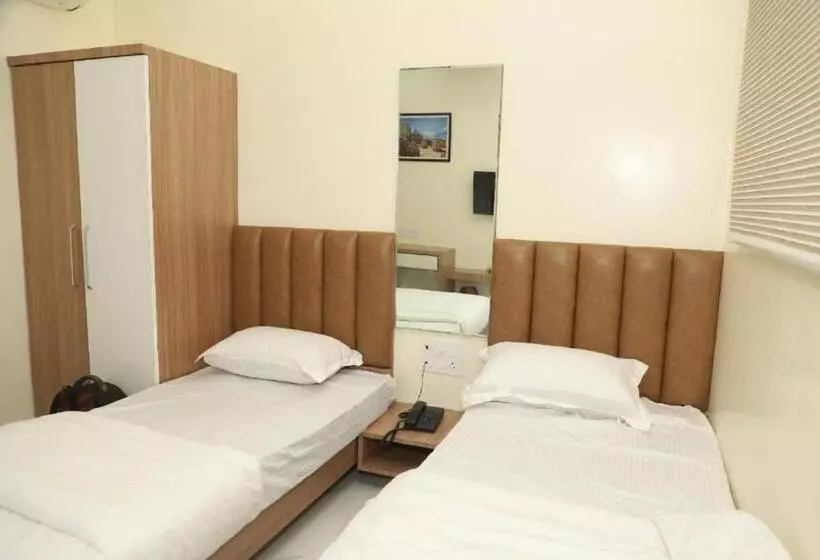 Hotelli Id Square Residency Parbhani