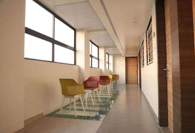 호텔 Id Square Residency Parbhani