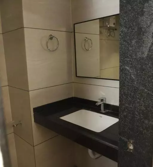 Hotelli Id Square Residency Parbhani