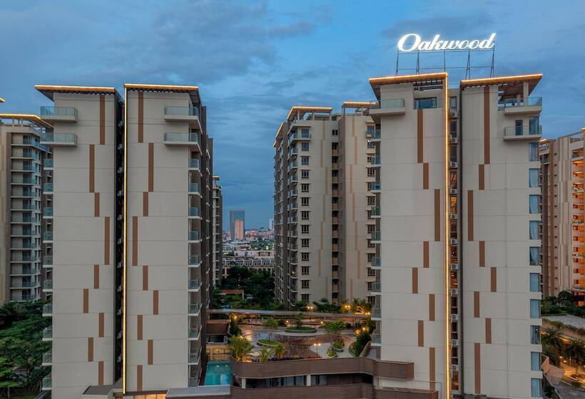 בית מלון כפרי Oakwood Premier Phnom Penh