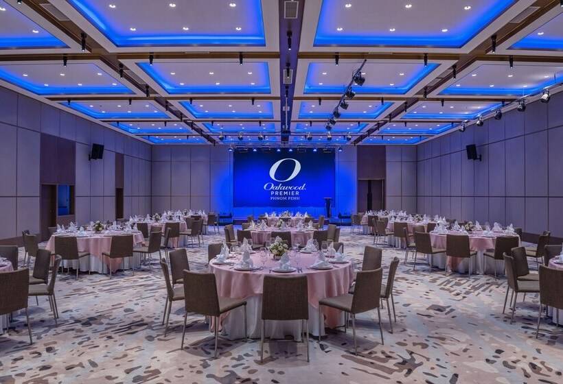 בית מלון כפרי Oakwood Premier Phnom Penh