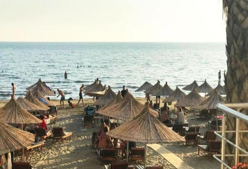 בית מלון כפרי Seashell Beach Rooms