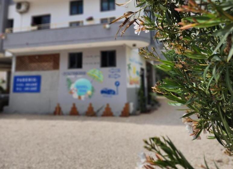 בית מלון כפרי Seashell Beach Rooms