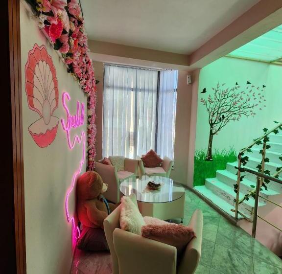 בית מלון כפרי Seashell Beach Rooms