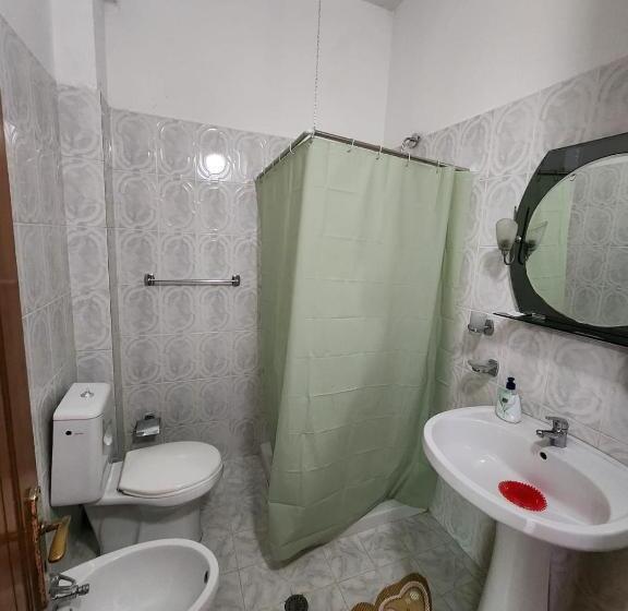 בית מלון כפרי Seashell Beach Rooms