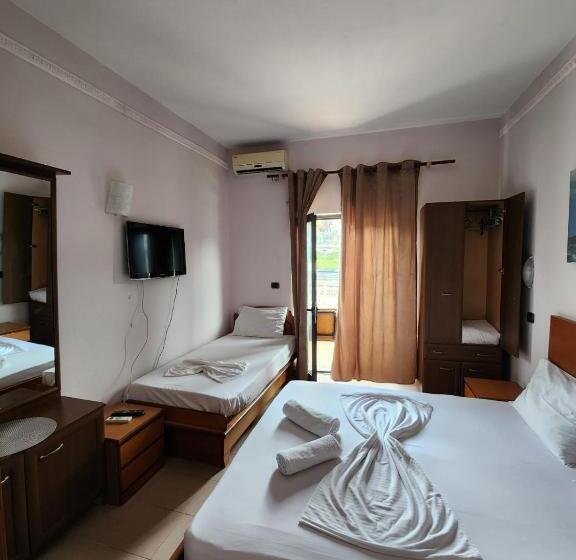 בית מלון כפרי Seashell Beach Rooms