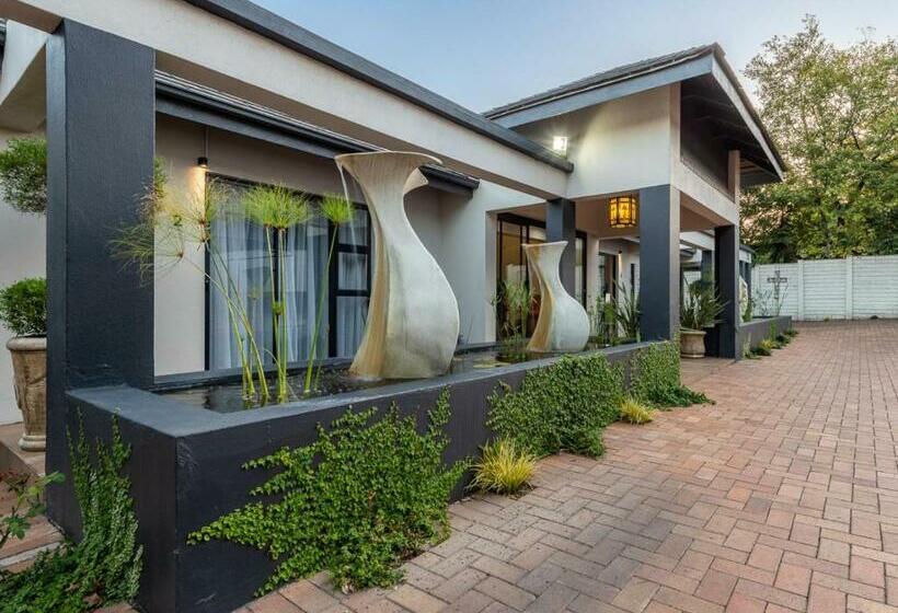 Pension Magnolia Guesthouse