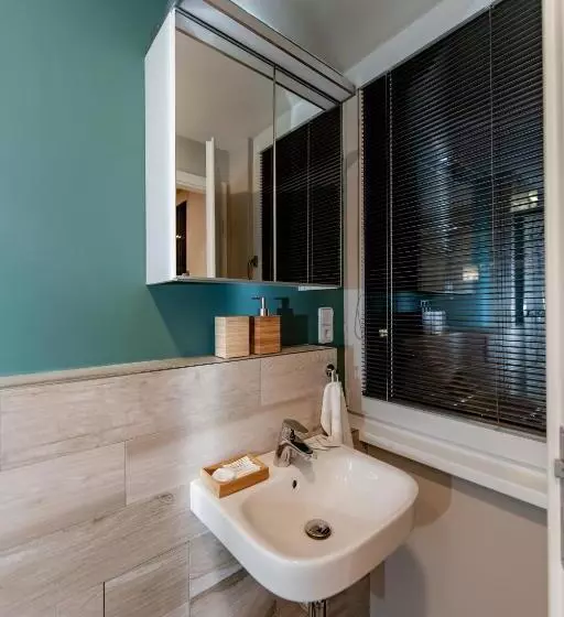 Apartments 4u: Kampus Upstairs Hradec Králové