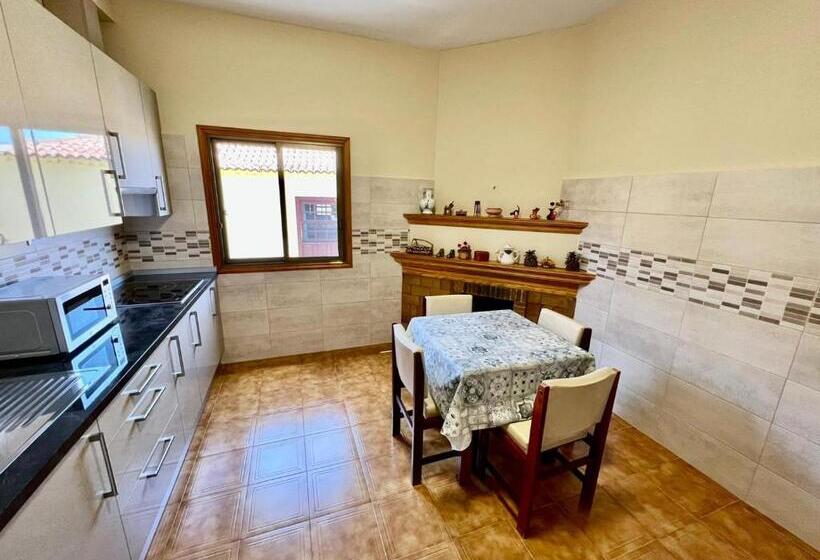 Lovely Spacious Apartment In The Center Vilaflor