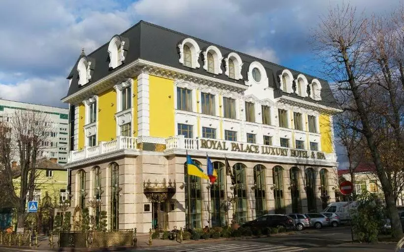 Royal Palace Luxury Hotel And Spa