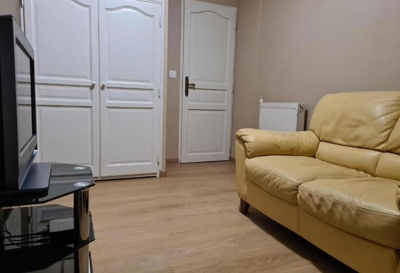 مبيت وإفطار La Maison Thimadaise