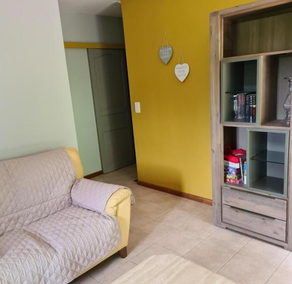 مبيت وإفطار La Maison Thimadaise