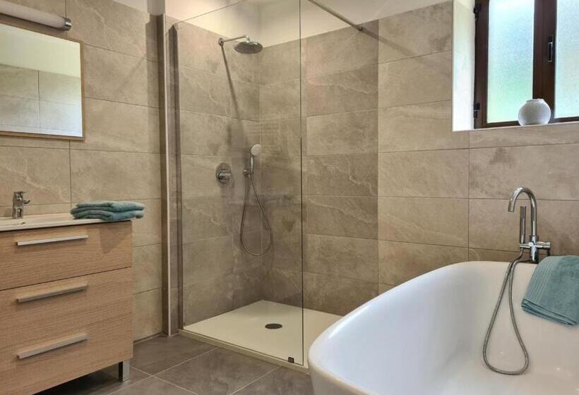 مبيت وإفطار La Maison Thimadaise